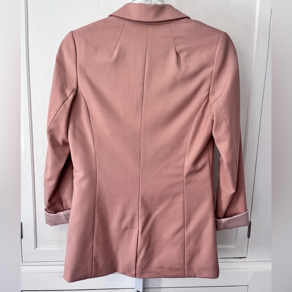 H&M | 4 | Fitted Blazer - Picture 5 of 15